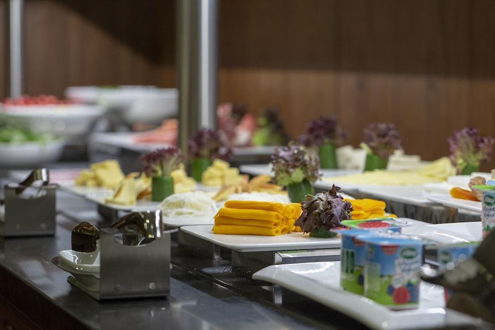 Отель Crowne Plaza Cappadocia - Nevsehir By Ihg Экстерьер фото
