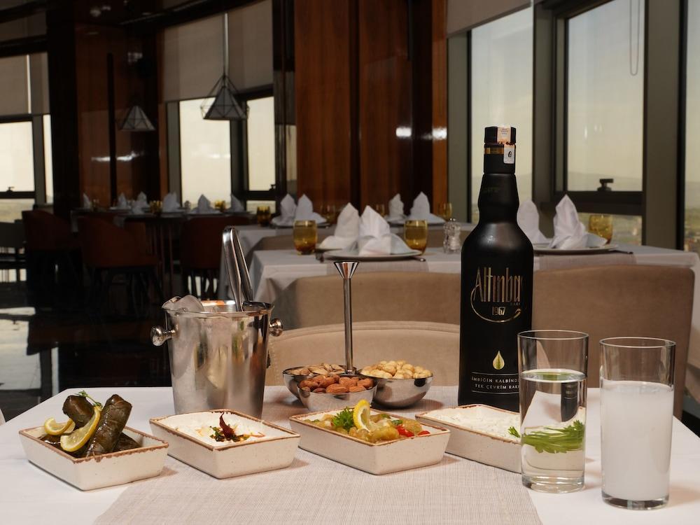 Отель Crowne Plaza Cappadocia - Nevsehir By Ihg Экстерьер фото